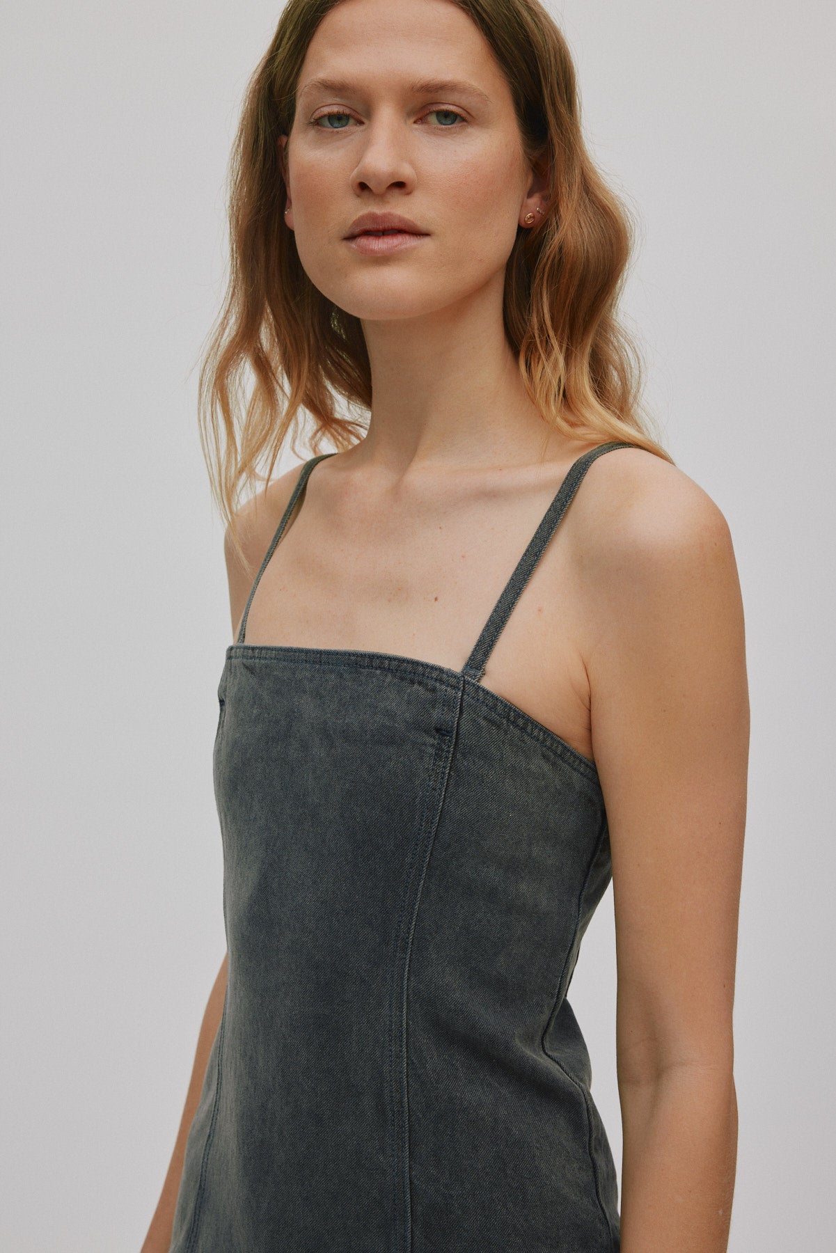 Anizette - Grey denim fitted dress I Washed grey 2 - Rabens Saloner - DK
