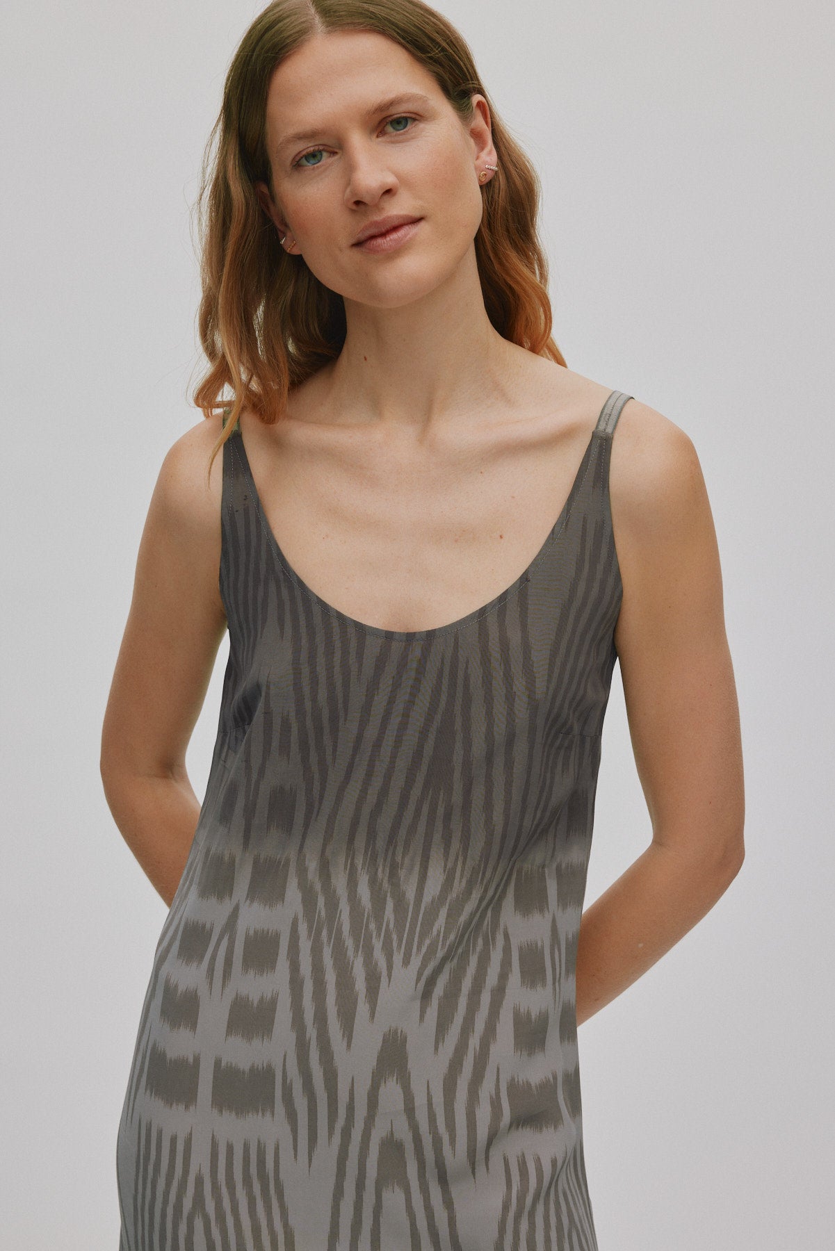 Maice - Ombre ikat slim string dress I Asphalt combo 5 - Rabens Saloner - DK