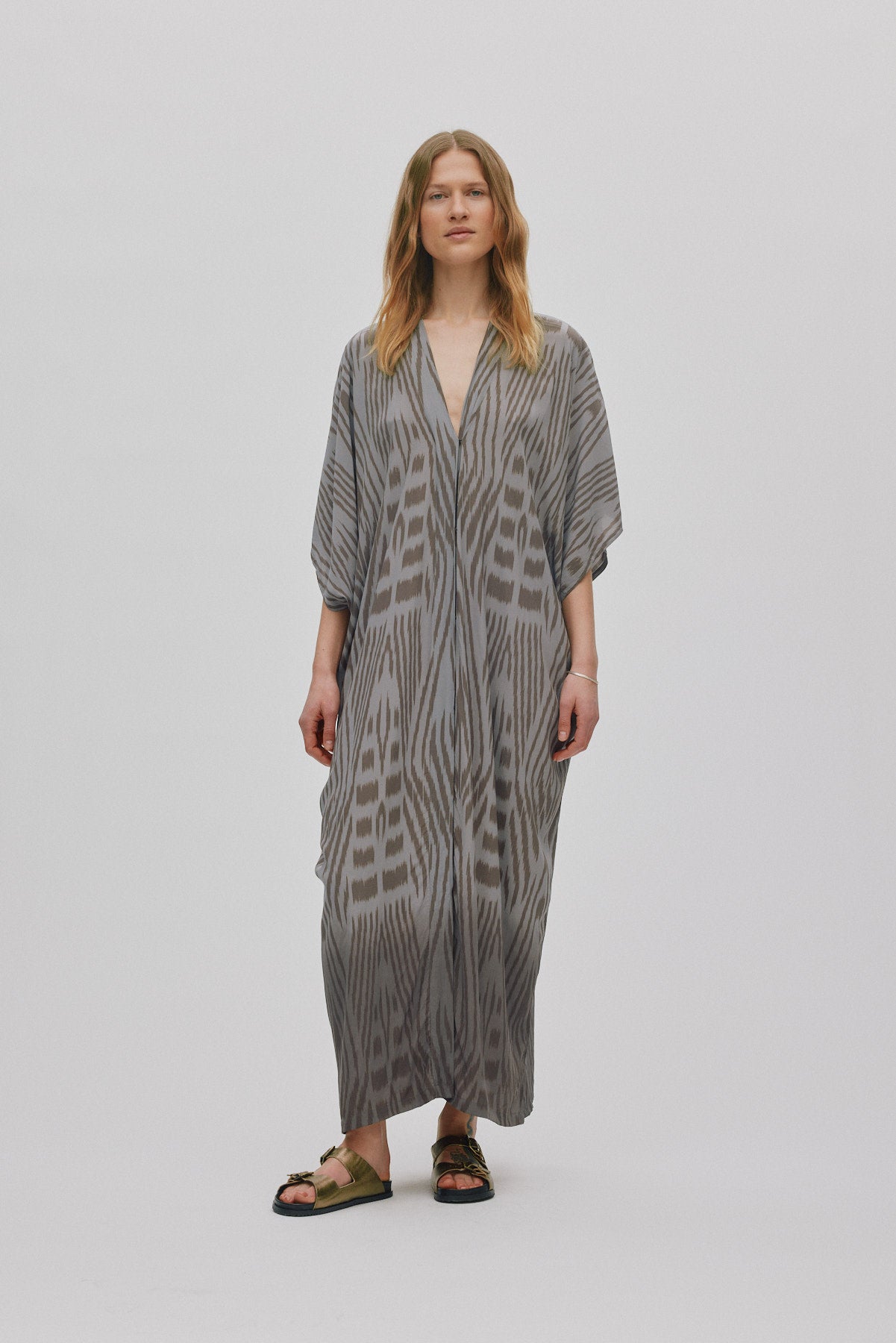 Alesandra - Ombre ikat kimono dress I Asphalt combo 3 - Rabens Saloner - DK