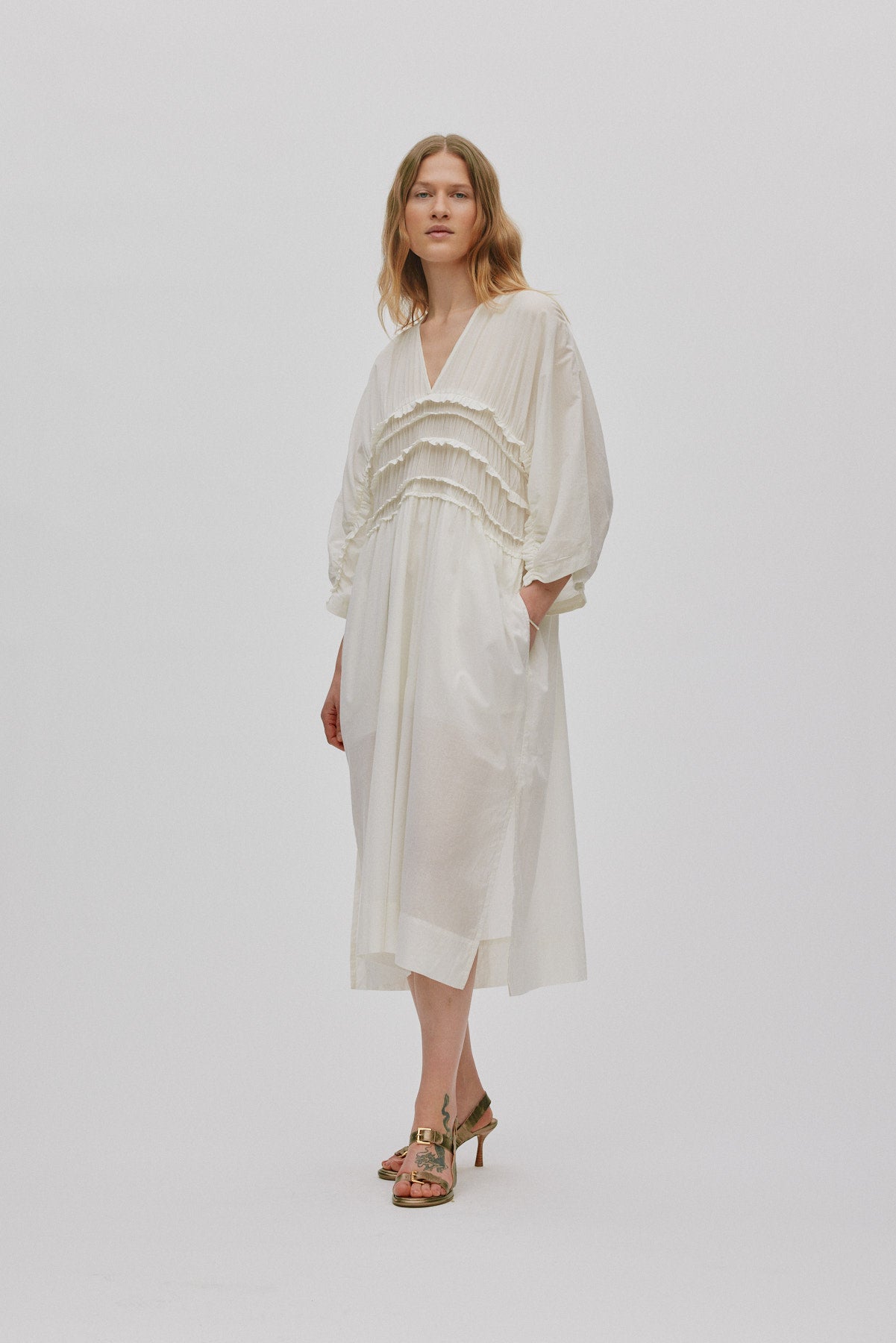 Ina - Voile frill gathered dress I Chalk 1 - Rabens Saloner - DK