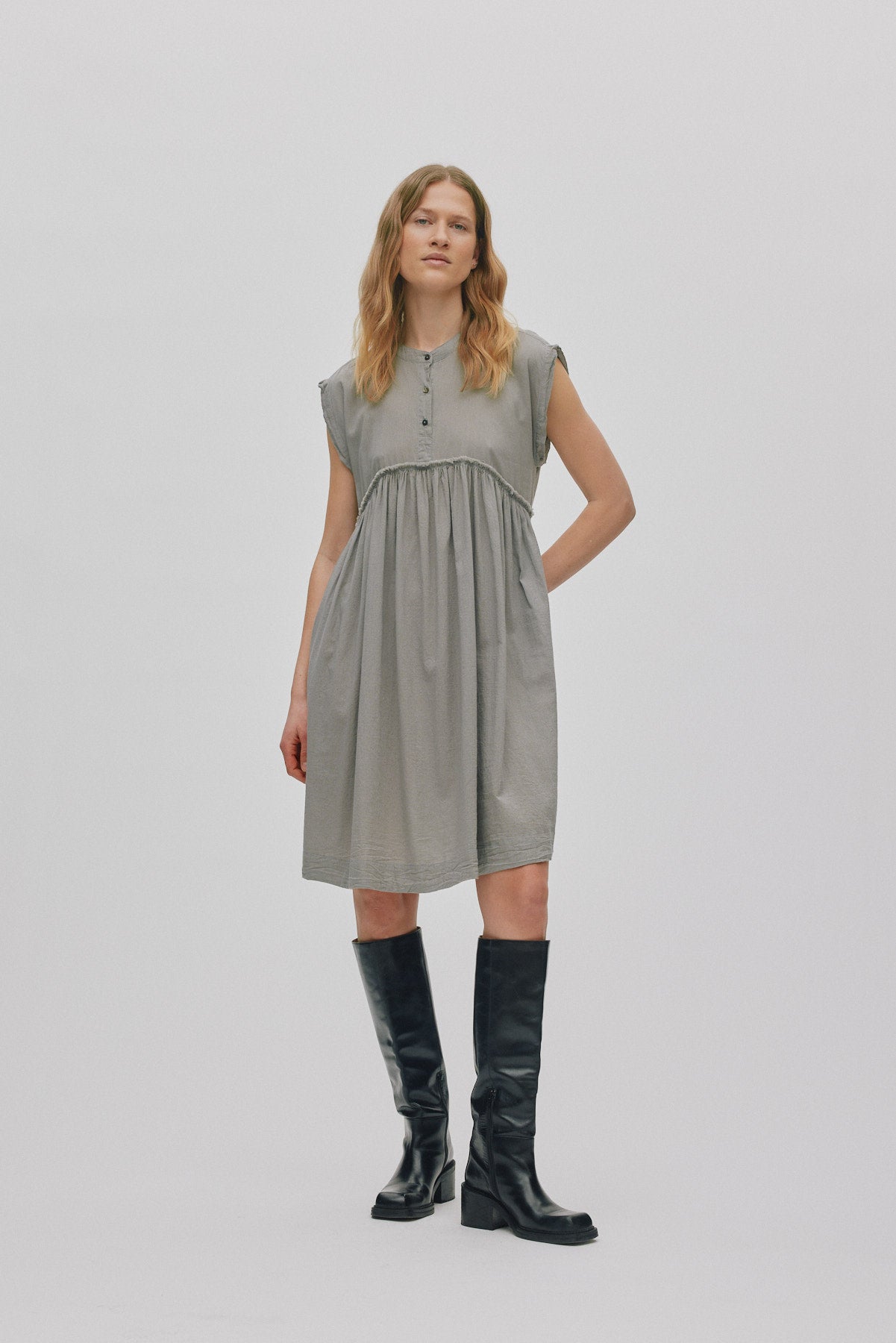 Devina - Cotton dress I Cement 2 - Rabens Saloner - DK