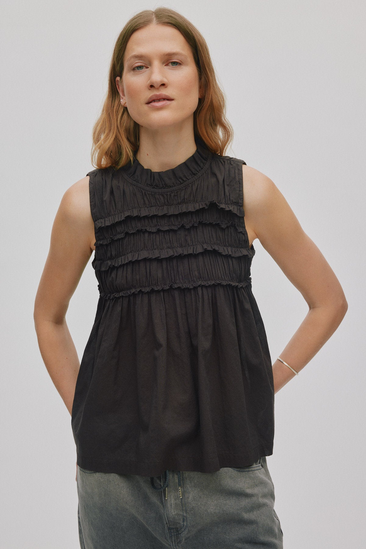 Pia - Voile frill halter top I Liquorice 2 - Rabens Saloner - DK