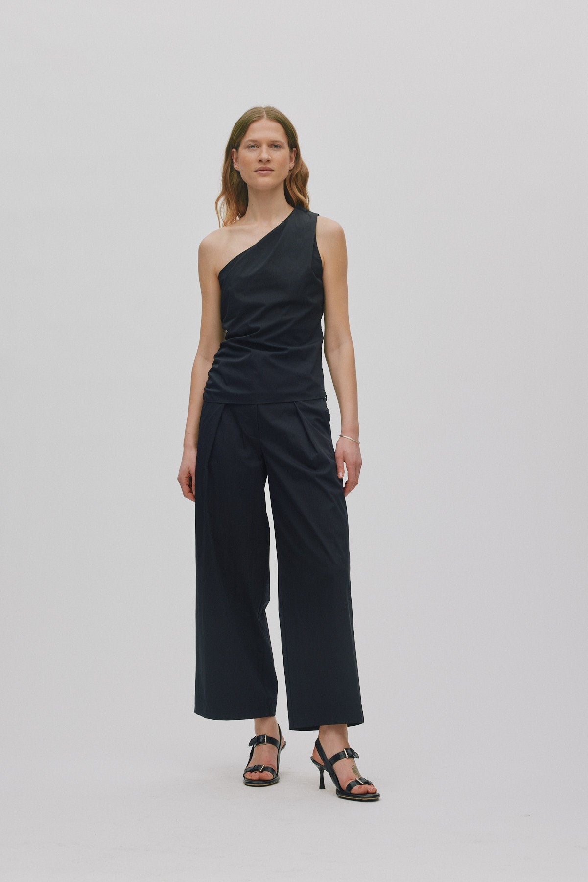 Mirha - Papery one shoulder top I Black 1 - Rabens Saloner - DK