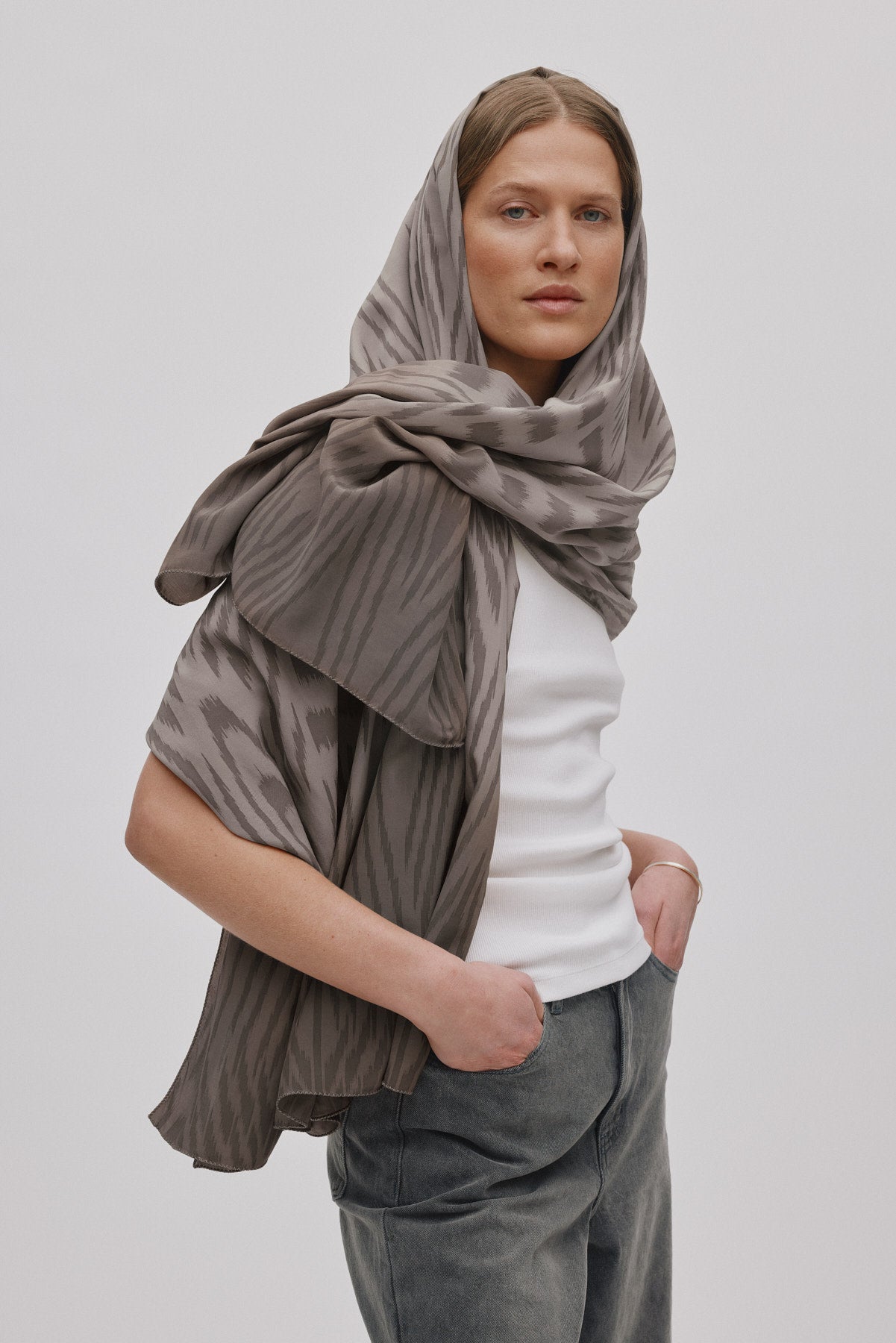 Merete - Ombre ikat large scarf I Asphalt combo Asphalt combo O/S 1 - Rabens Saloner - DK
