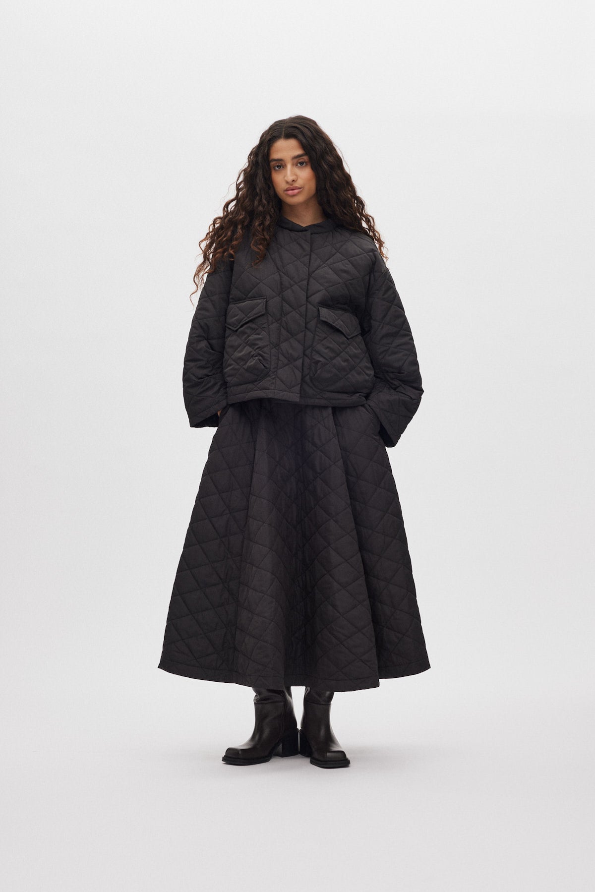 Rhea - Tech quilt jacket I Black 2 - Rabens Saloner - DK
