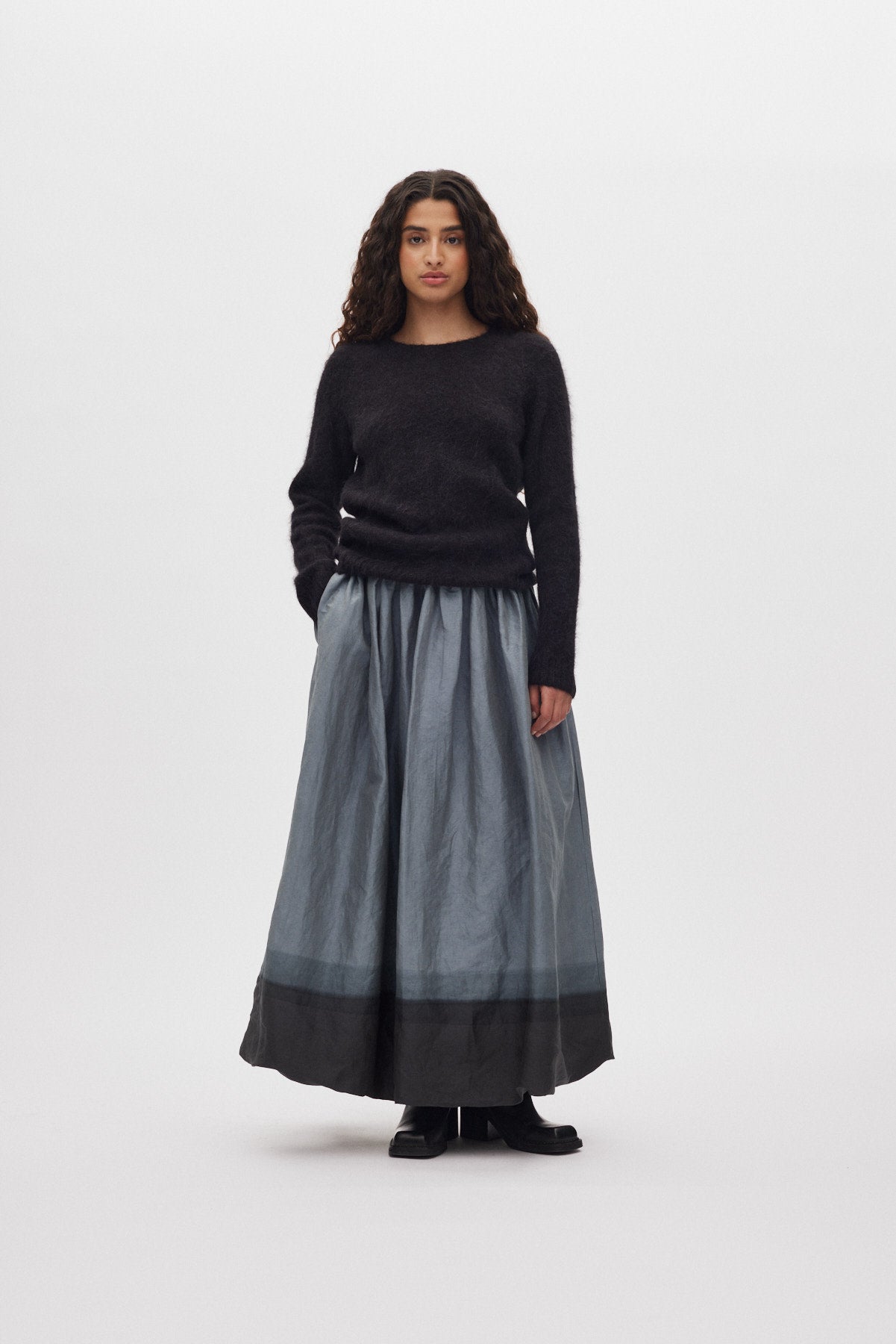 Almas - Horizon full skirt I Grey/black Grey/black XS 1 - Rabens Saloner - DK