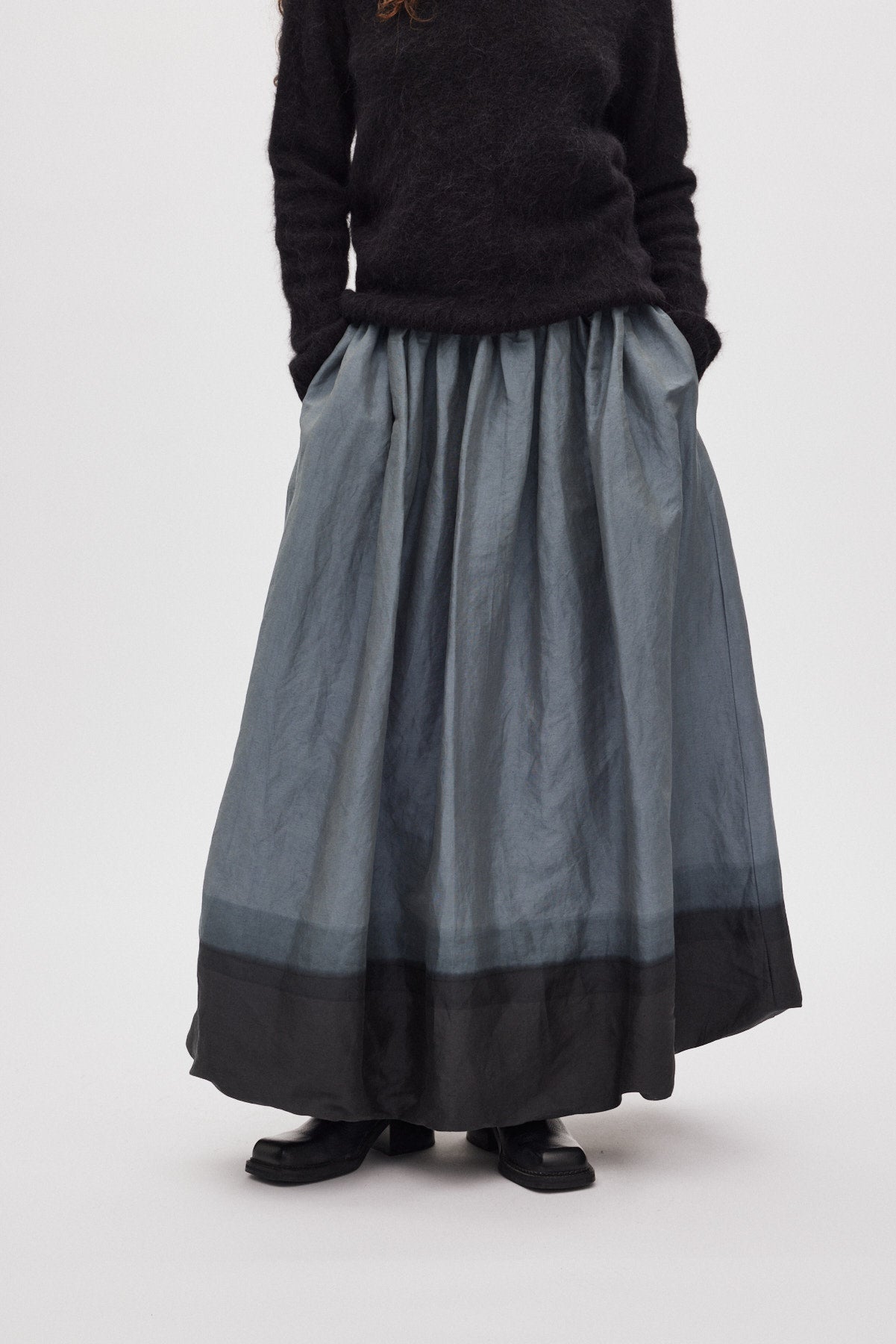 Almas - Horizon full skirt I Grey/black 2 - Rabens Saloner - DK