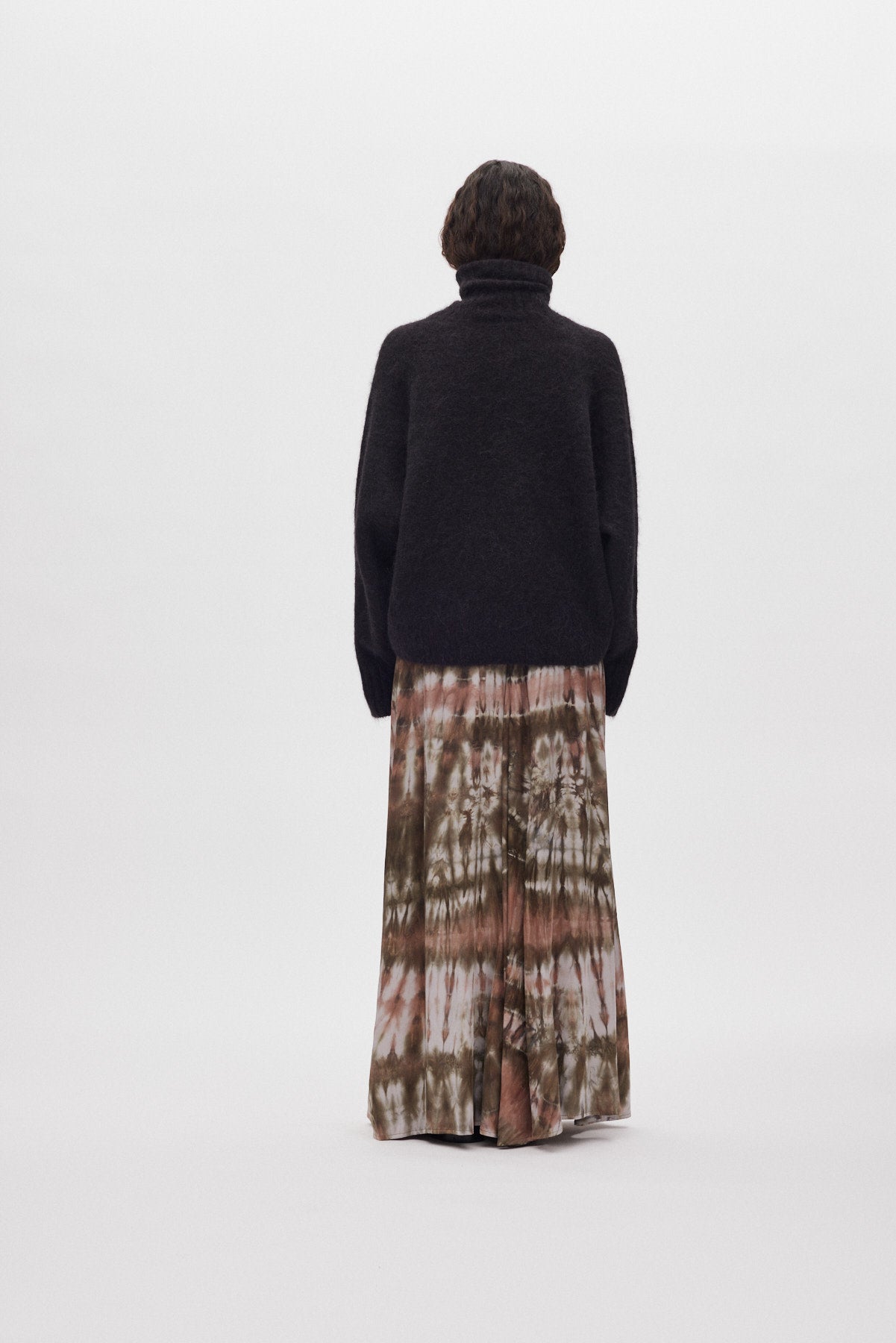 Mabeka - Fluffy knit funnel-neck sweater I Black 3 - Rabens Saloner - DK
