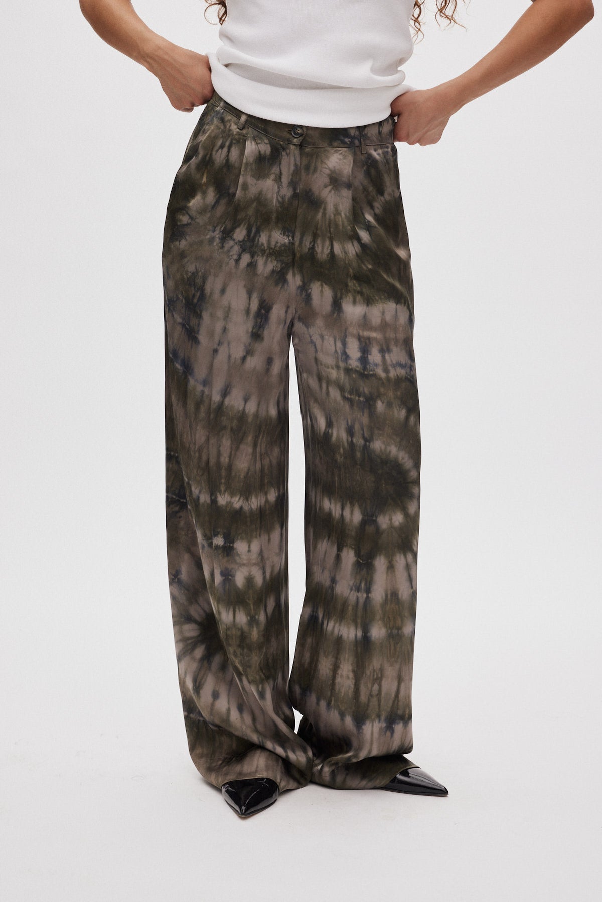 Briana - Lava pleat wide pants I Grey green combo 2 - Rabens Saloner - DK