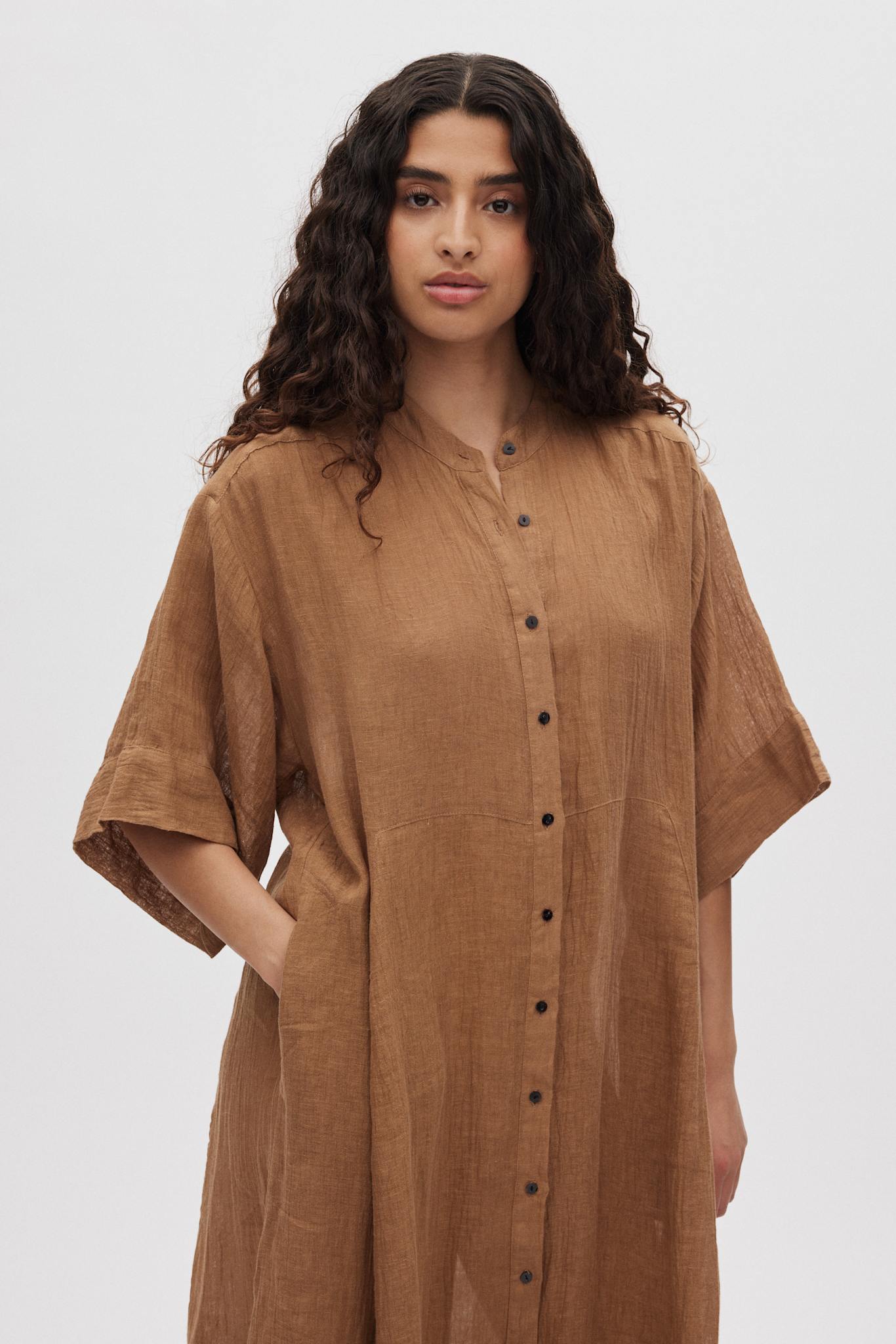 Susi - Crinkled long kaftan I Walnut 7 - Rabens Saloner - DK