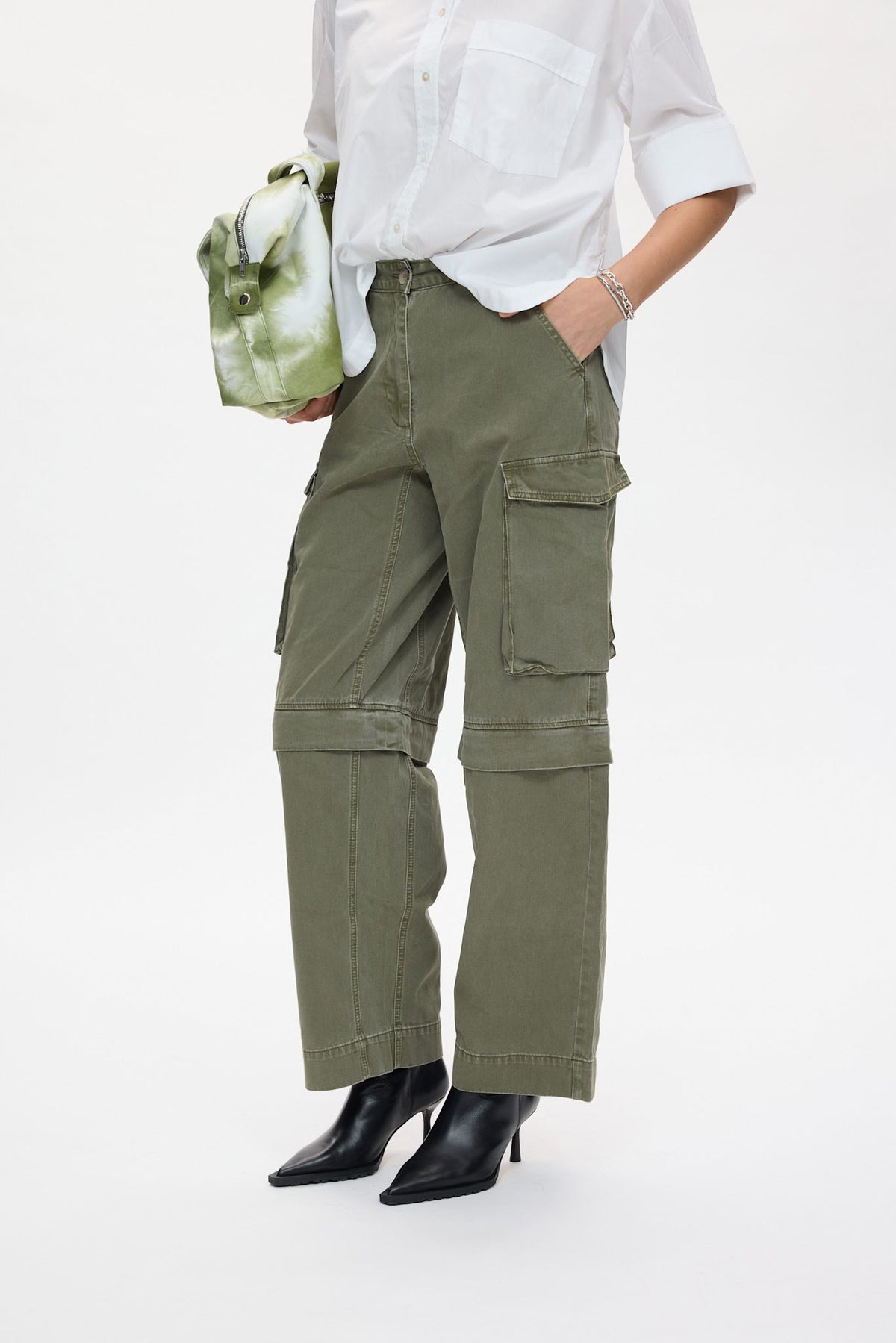 Frema - Canvas cargo pants I Washed sage 2 - Rabens Saloner - DK