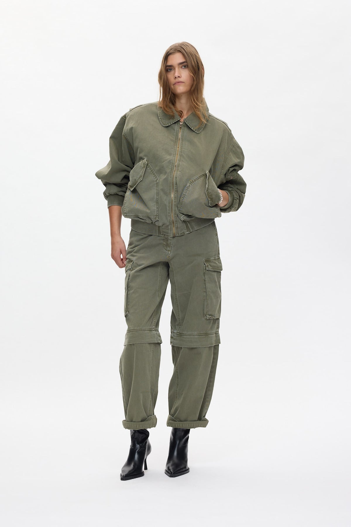 Ezmira - Canvas padded bomber I Washed sage 1 - Rabens Saloner - DK