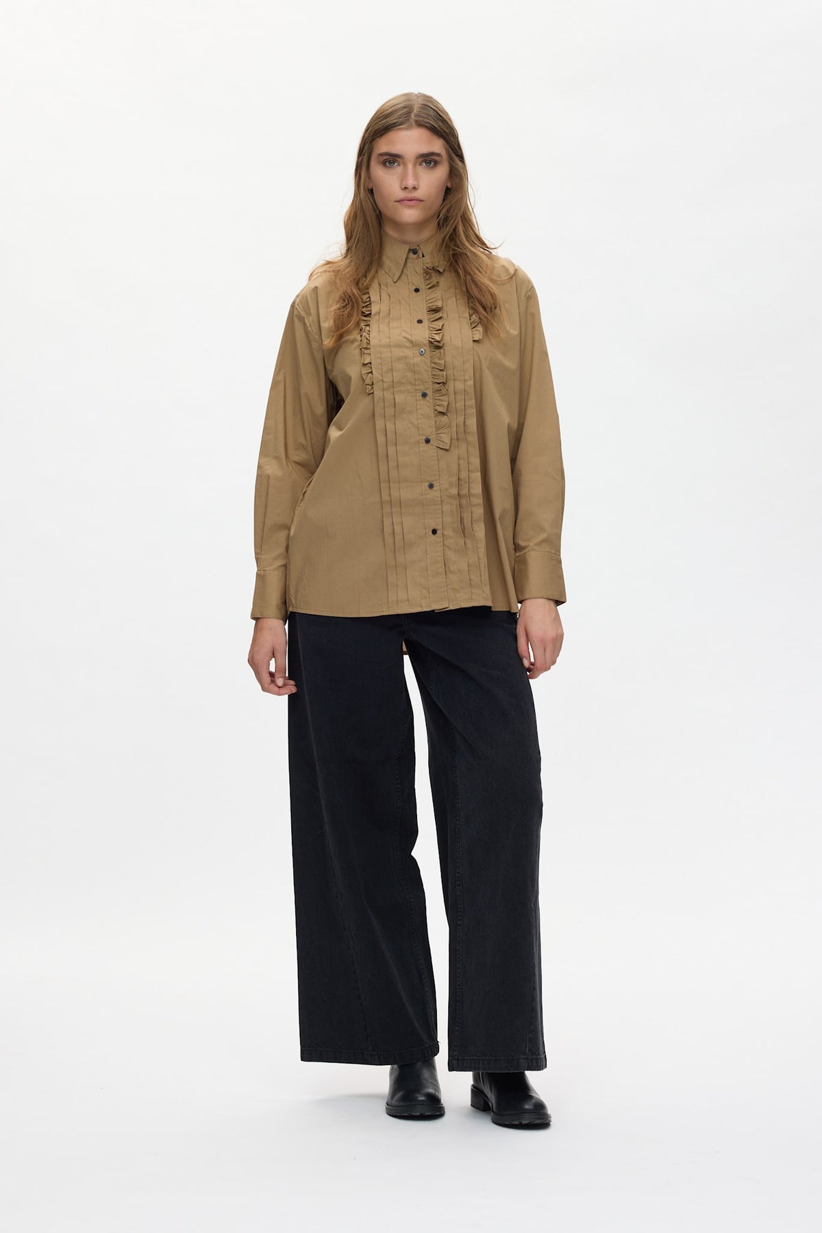 Dim - Poplin front frill shirt I Havanna brown 1 - Rabens Saloner - DK
