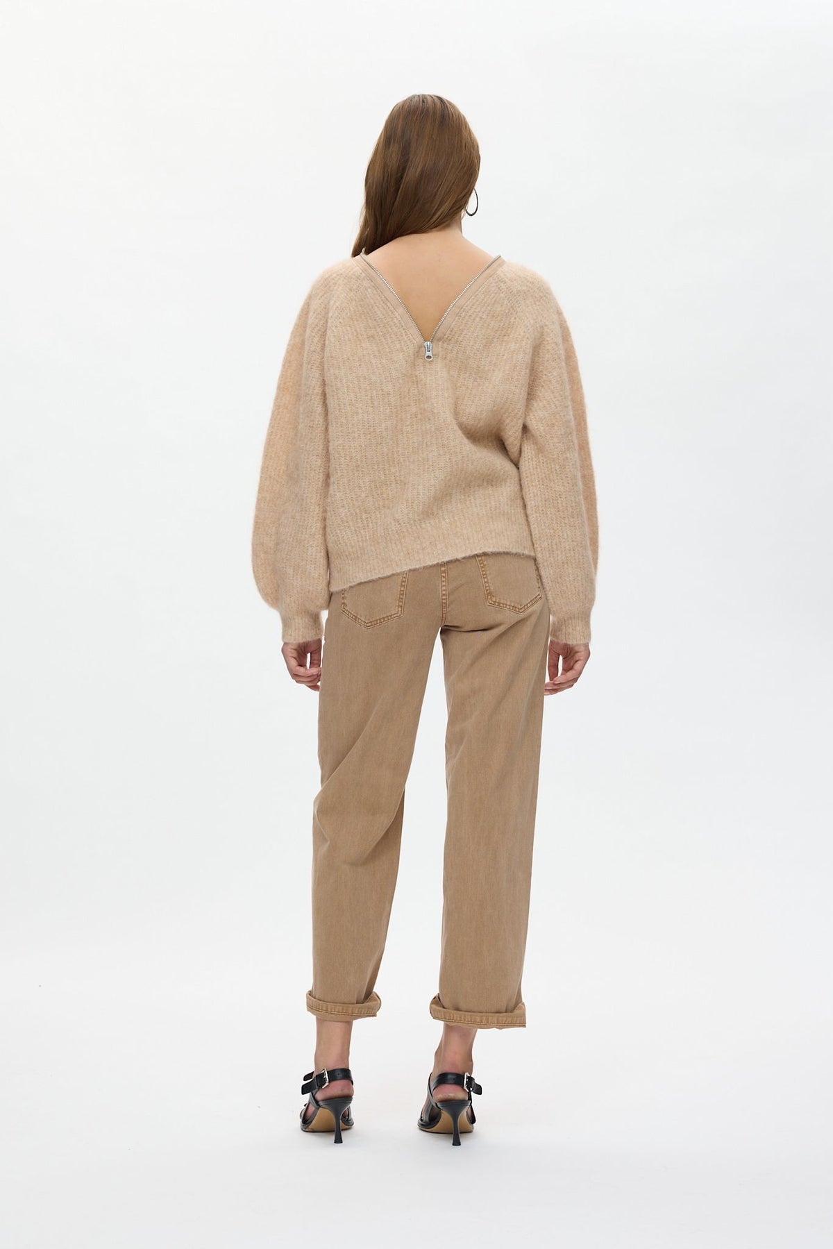 Maelle - Superlight knit zip opening sweater I Light camel 3 - Rabens Saloner - DK