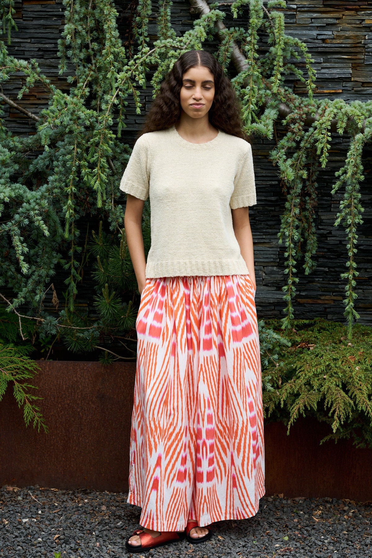 Almas - Ikat full skirt I Mandarin pink ivory 5 - Rabens Saloner - DK