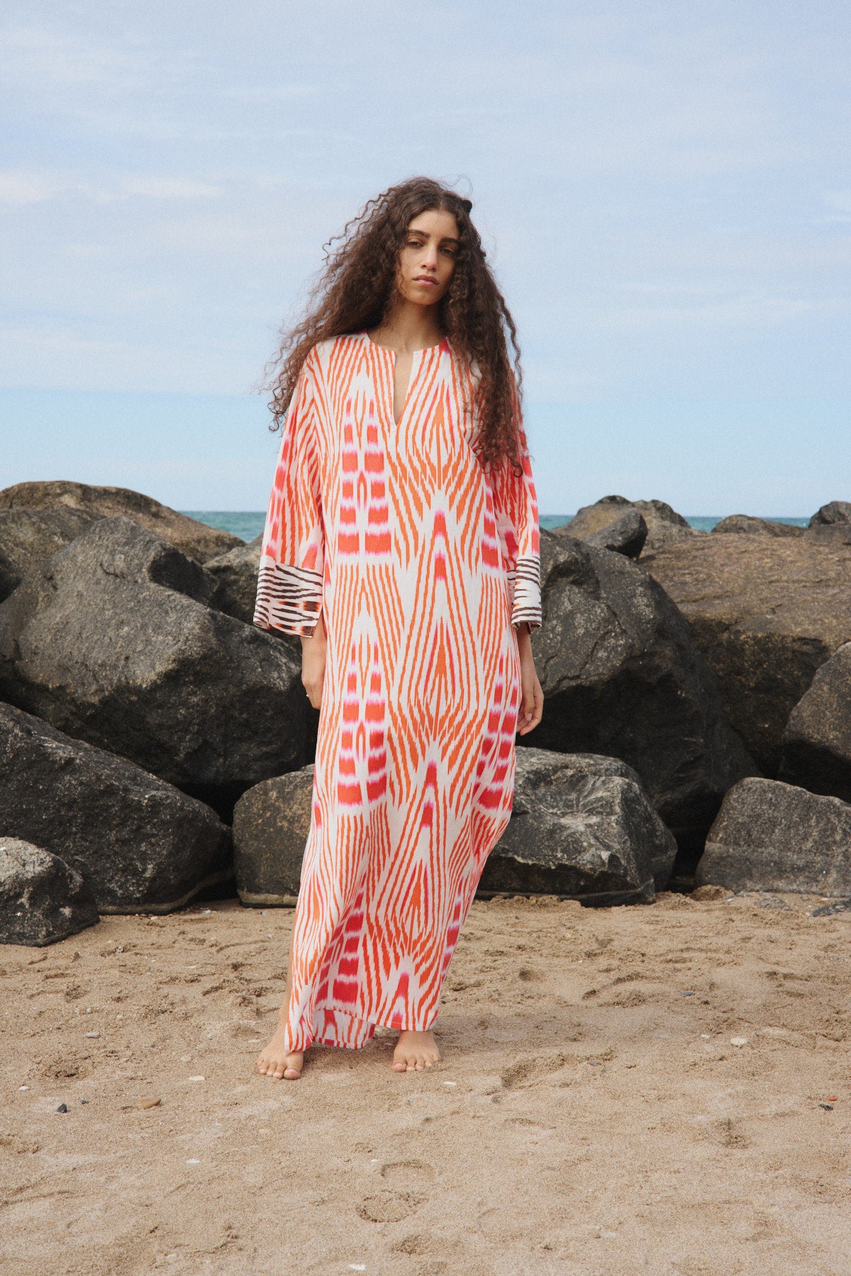 Karimalou - Ikat combo kaftan I Mandarin pink ivory & coffee combo 7 - Rabens Saloner - DK