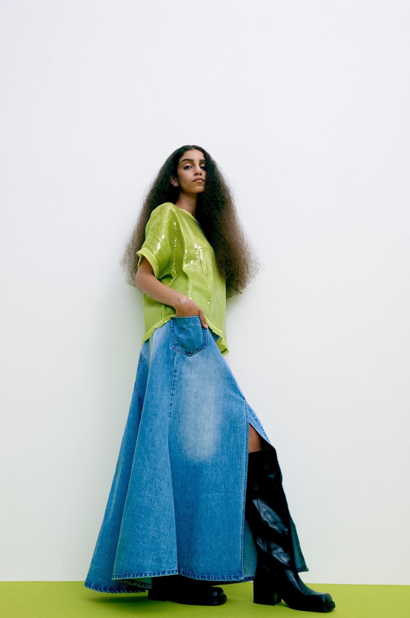 Emmali - Denim long skirt I Light washed denim 4 - Rabens Saloner - DK