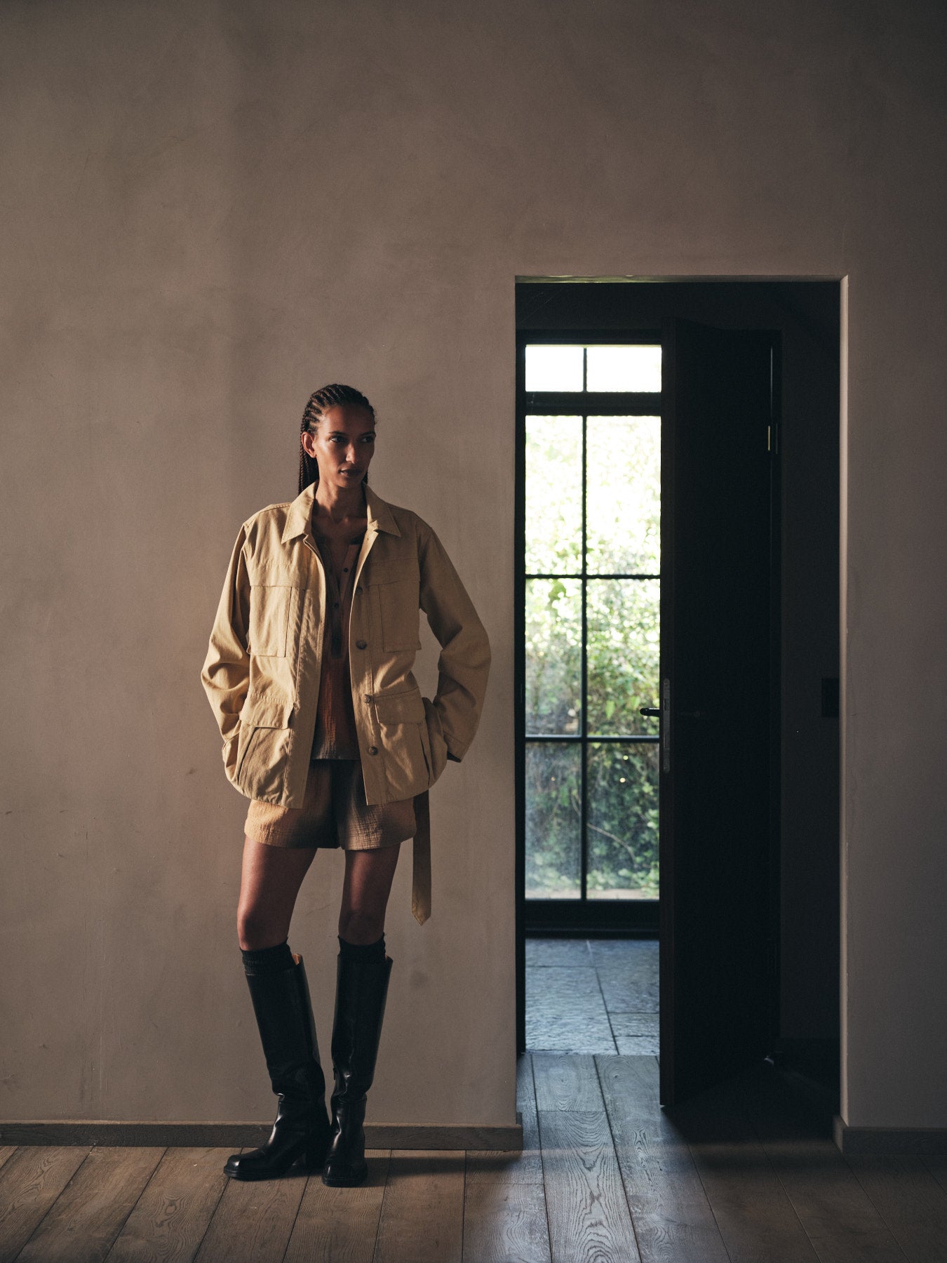 Sienna - Texture canvas belted jacket I Sand 7 - Rabens Saloner - DK