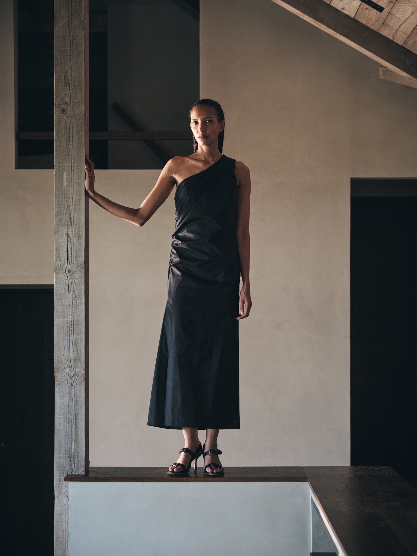 Aryana - Papery one shoulder long dress I Black Black XS 10 - Rabens Saloner - DK