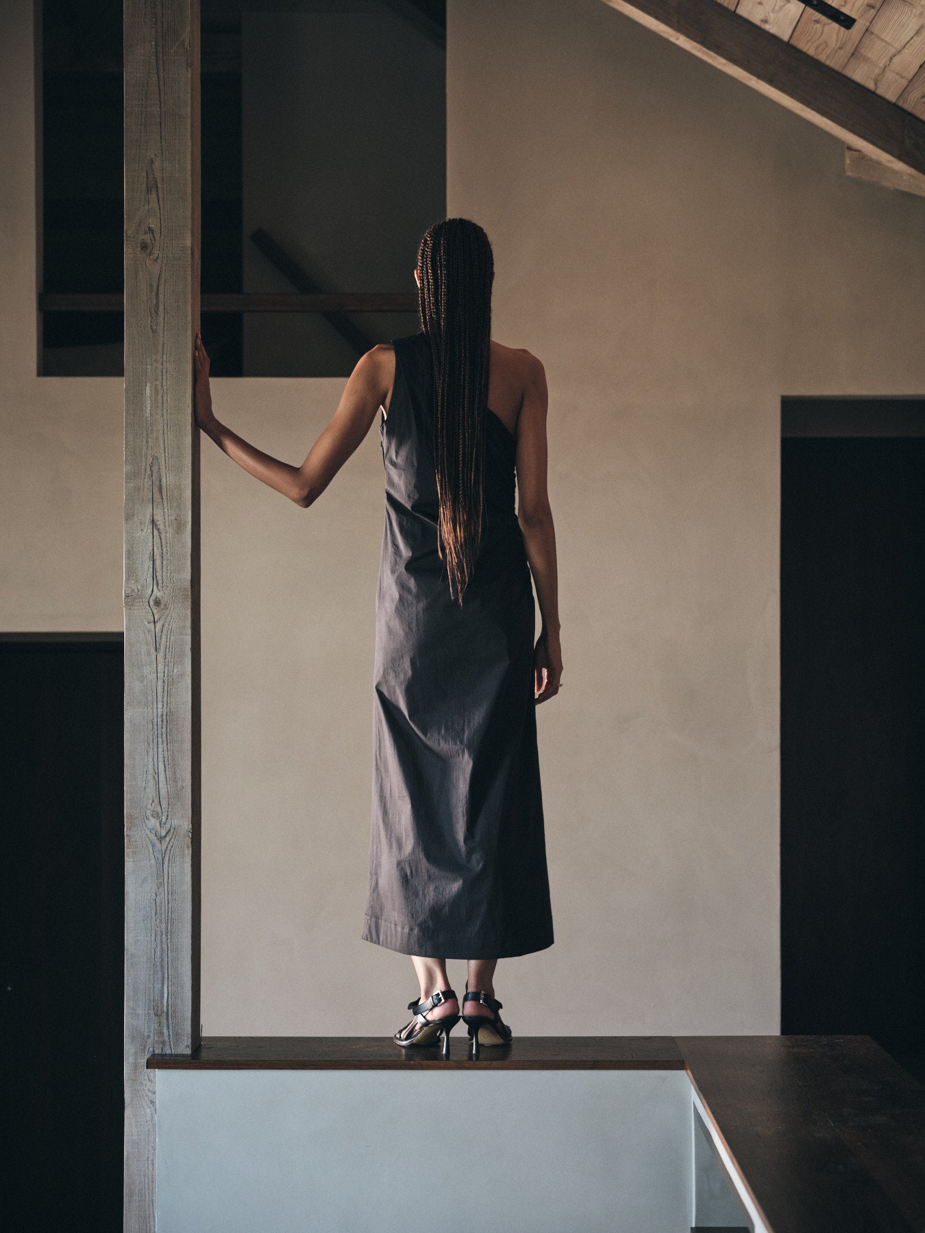 Aryana - Papery one shoulder long dress I Black 11 - Rabens Saloner - DK