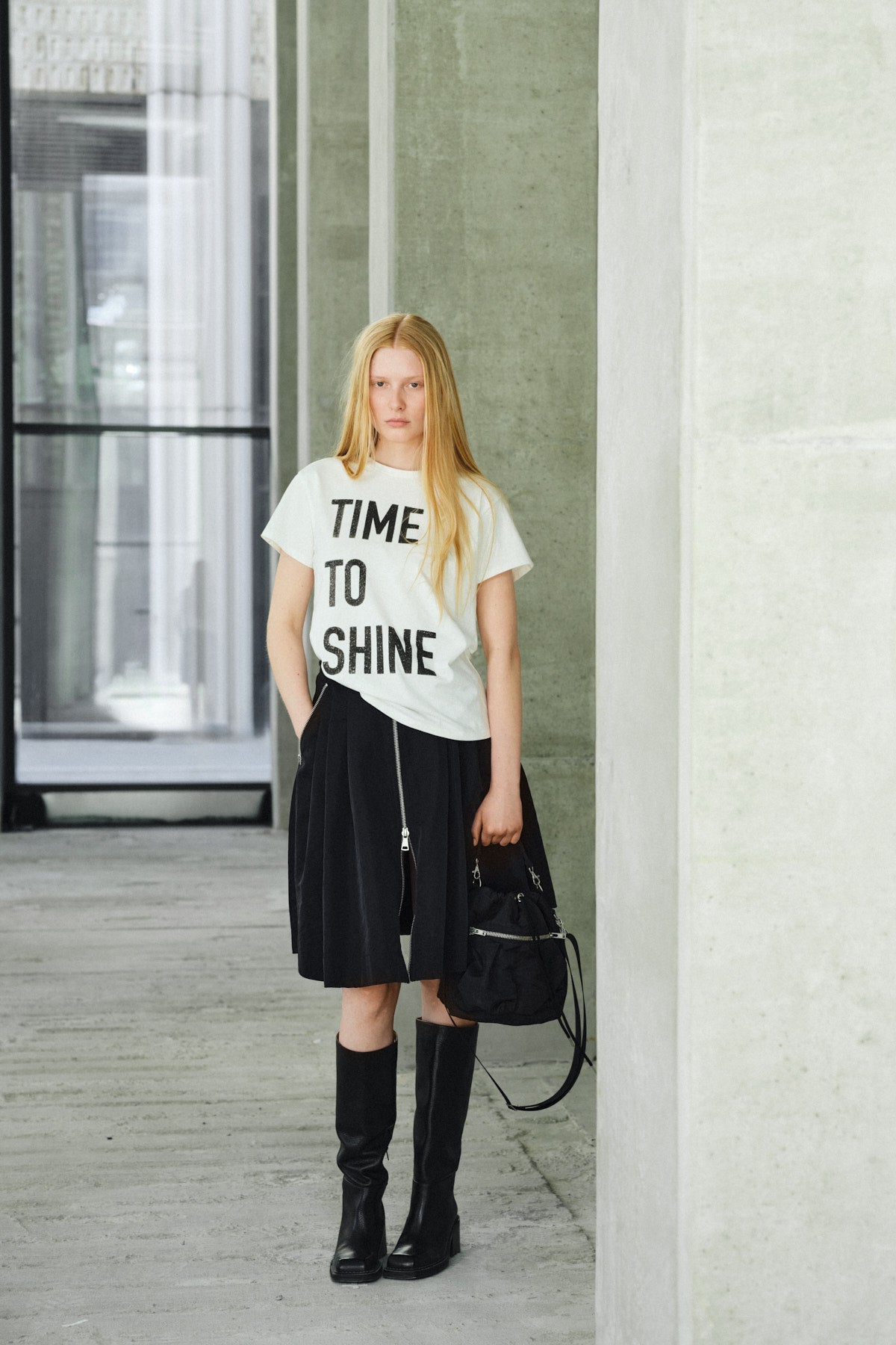 Ambla - Time to shine t-shirt I Chalk 6 - Rabens Saloner - DK