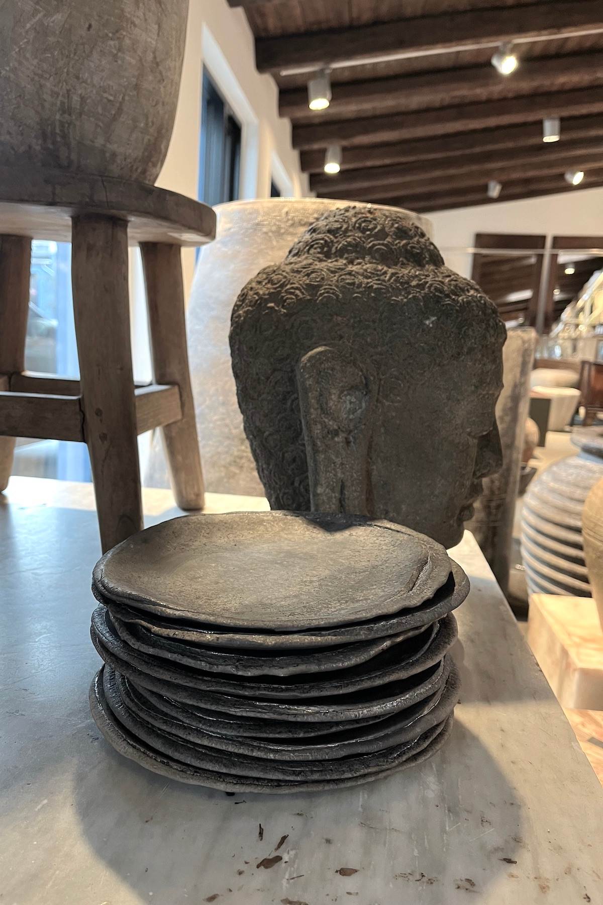 Handmade ceramic plate I Small - Visby Ceramics I Dark Grey 2 - Rabens Saloner - DK