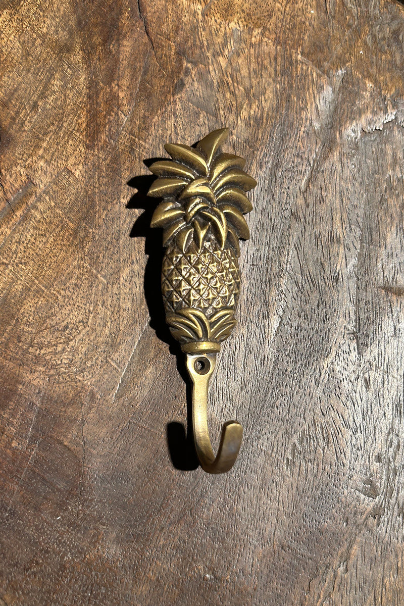 Small Pineapple Hook - Rabens Apartment I Matte Brass 2 - Rabens Saloner - DK