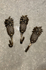 Small Pineapple Hook - Rabens Apartment I Matte Brass 2 - Rabens Saloner - DK