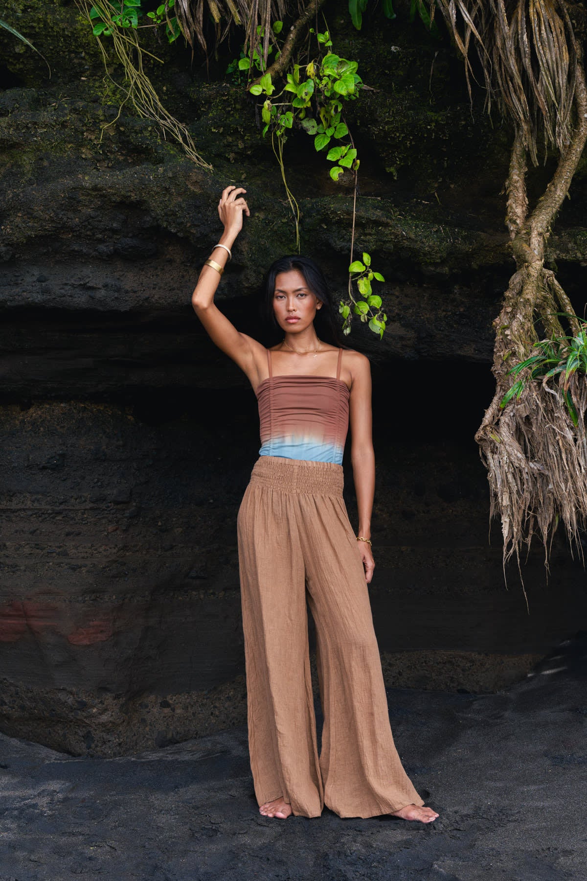 Karam - Crinkled wide leg pants I Walnut 3 - Rabens Saloner - DK