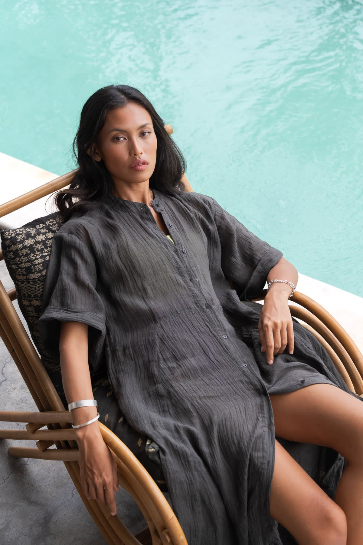 Susi - Crinkled long kaftan I Faded black 2 - Rabens Saloner - DK
