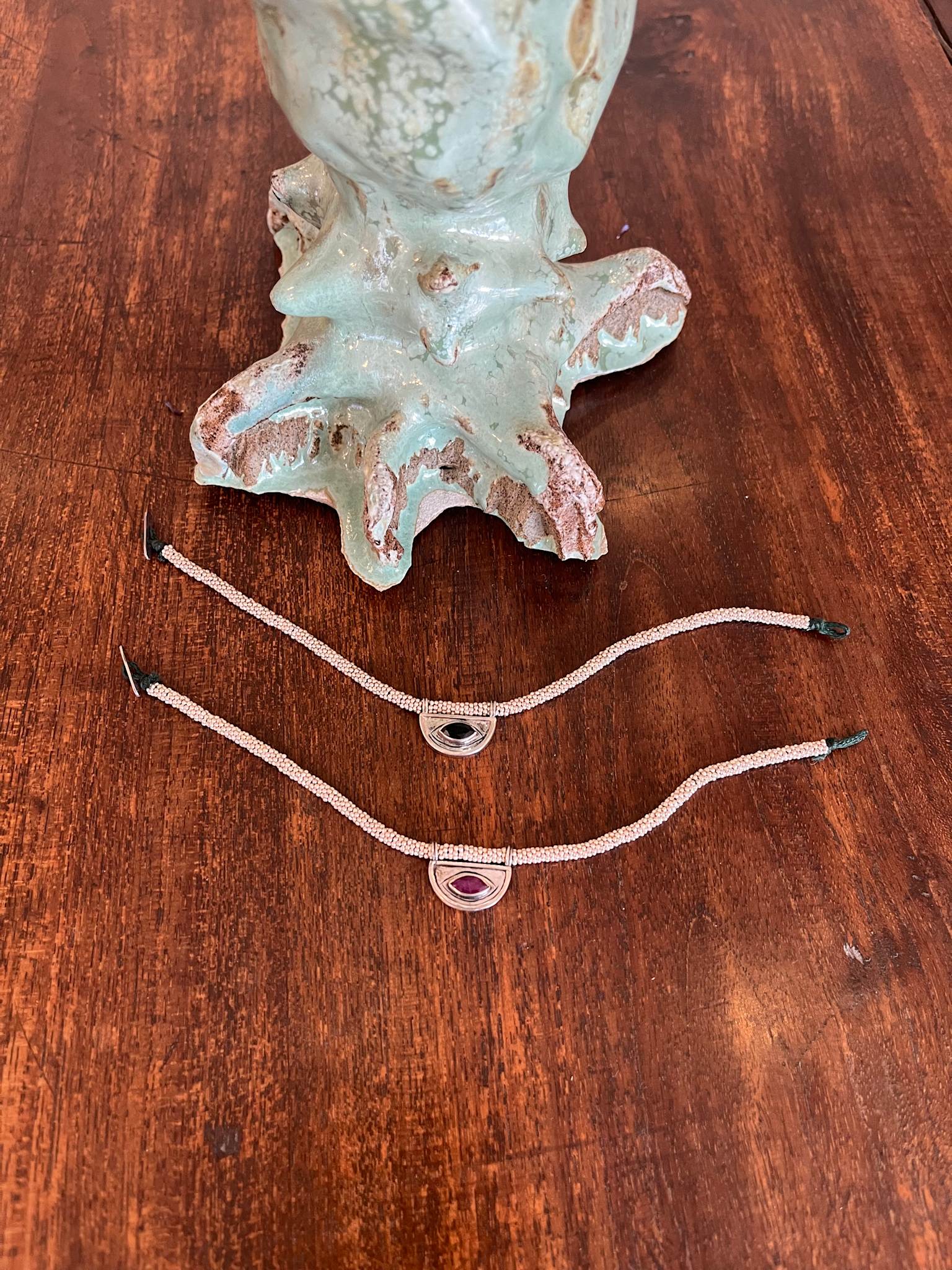 Nafsu - Bead bracelet w/silver fertility pendant I Black Sapphire 1 - Rabens Saloner - DK