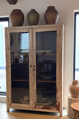 Antique cabinet w/glass doors - Antique cabinet I Antique creme    2 - Rabens Saloner - DK