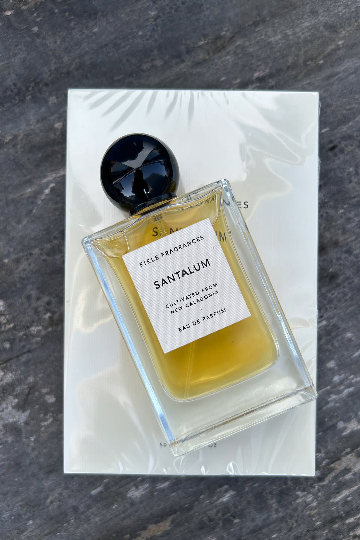 Fiele Fragrances - Perfume I Santalum 6 - Rabens Saloner - DK