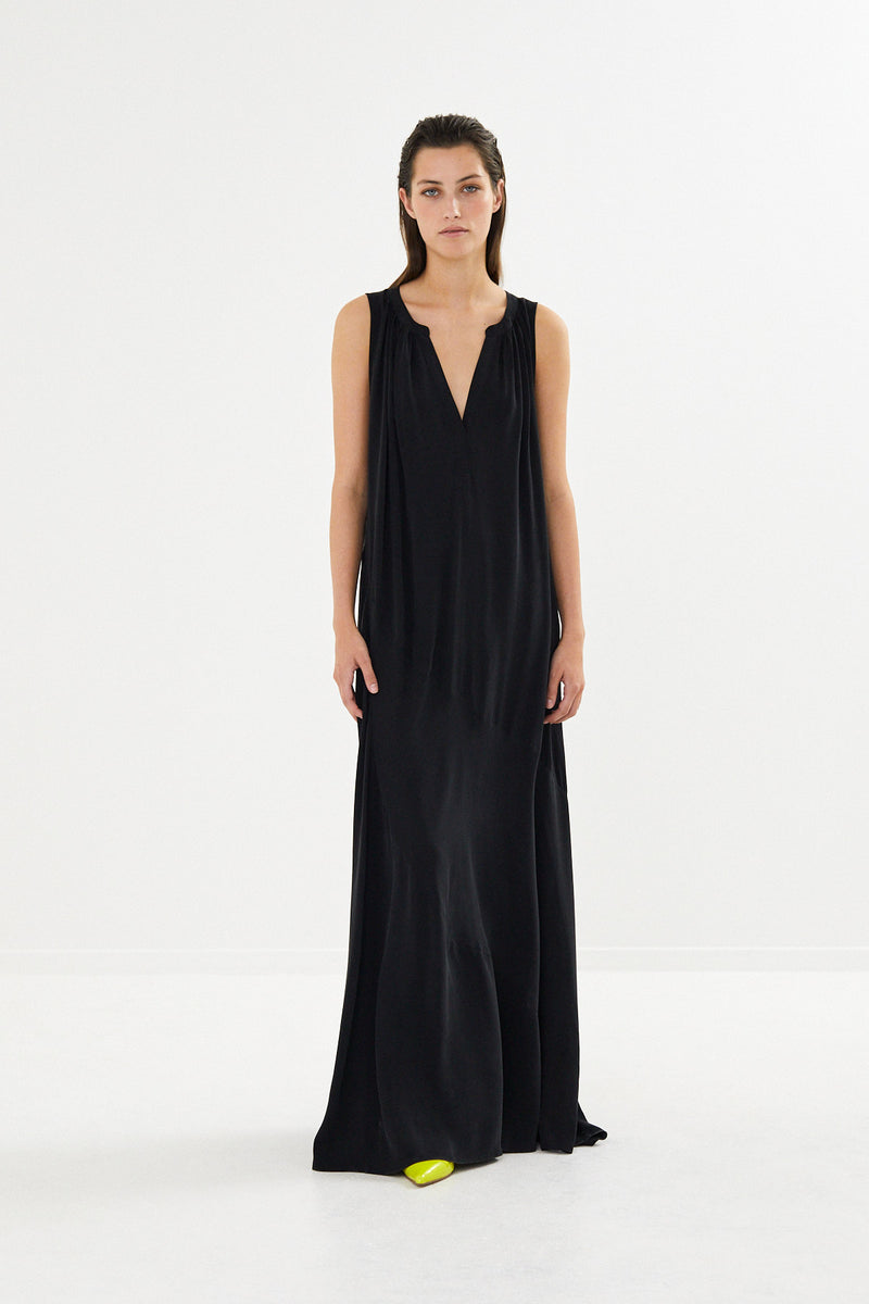 Chili - Sandwashed long placket dress I Black    1 - Rabens Saloner - DK