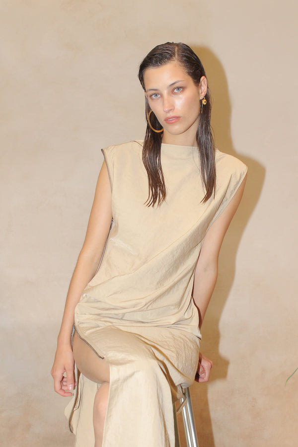 Alita - Nylon zipper dress I Sculpture    2 - Rabens Saloner - DK