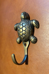 Turtle Hook - Rabens Apartment I Matte Brass 3 - Rabens Saloner - DK