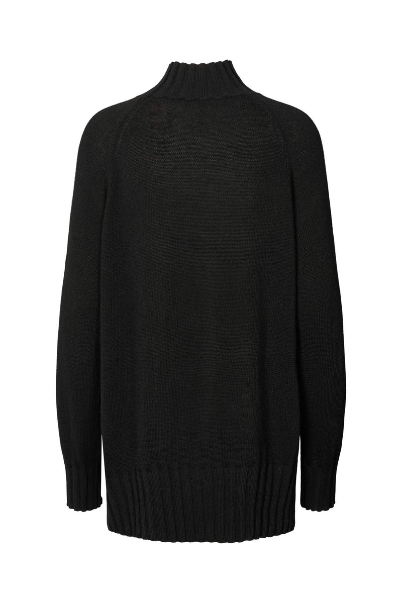 Saoirse - Jagged split sweater I Black    4 - Rabens Saloner - DK