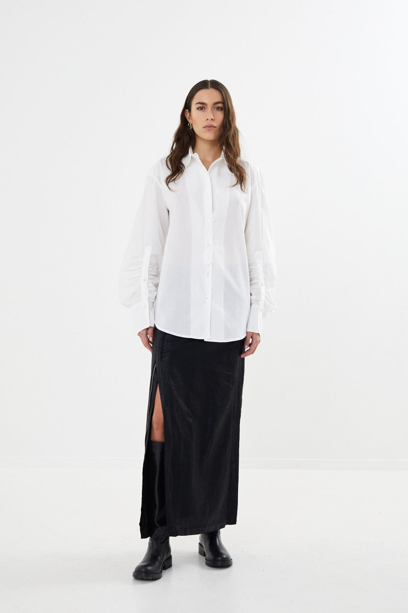 Lourdes - Poplin cuff detail shirt I White    3 - Rabens Saloner - DK