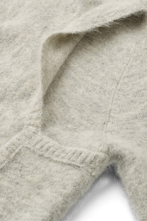 Lott - Fluffy split back sweater I Light grey melange    2 - Rabens Saloner - DK