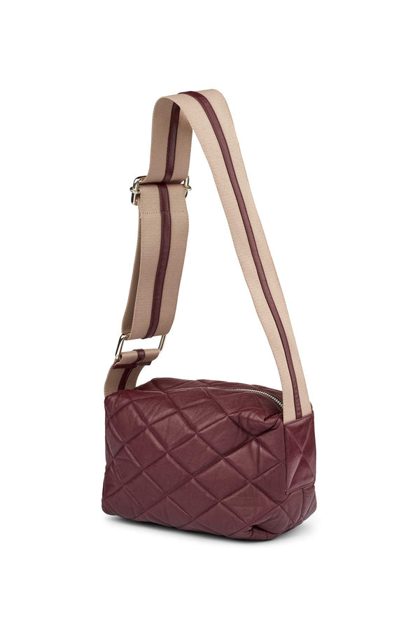 Sigi - Quilted leather bag  I Burgundy Burgundy O/S  1 - Rabens Saloner - DK