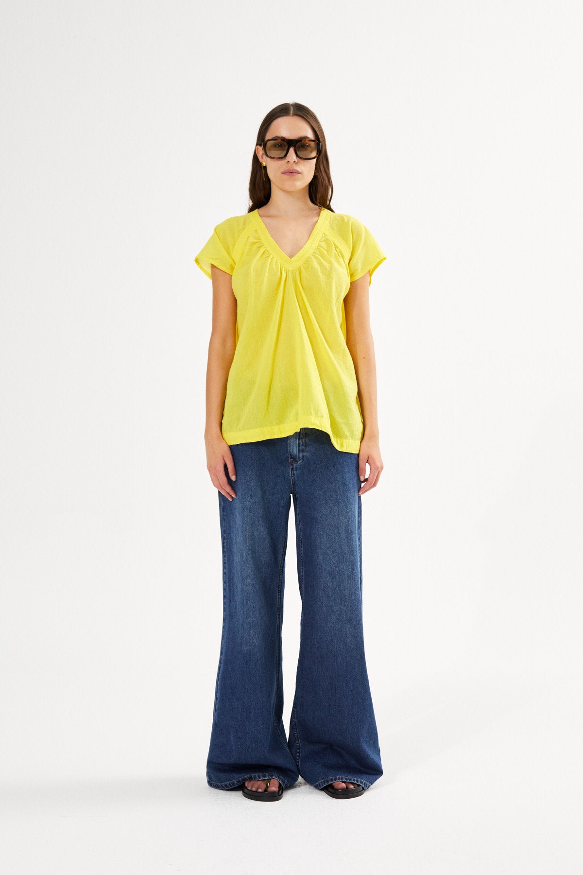 Dipsy - Cotton V-neck top I White 3 - Rabens Saloner - DK