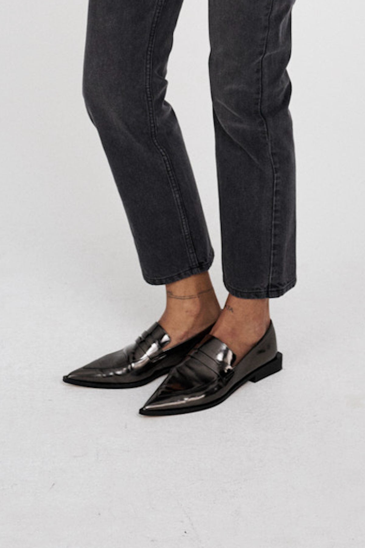 Nolia - Pointy loafer shoe I Metallic black Metallic black 36 1 - Rabens Saloner - DK