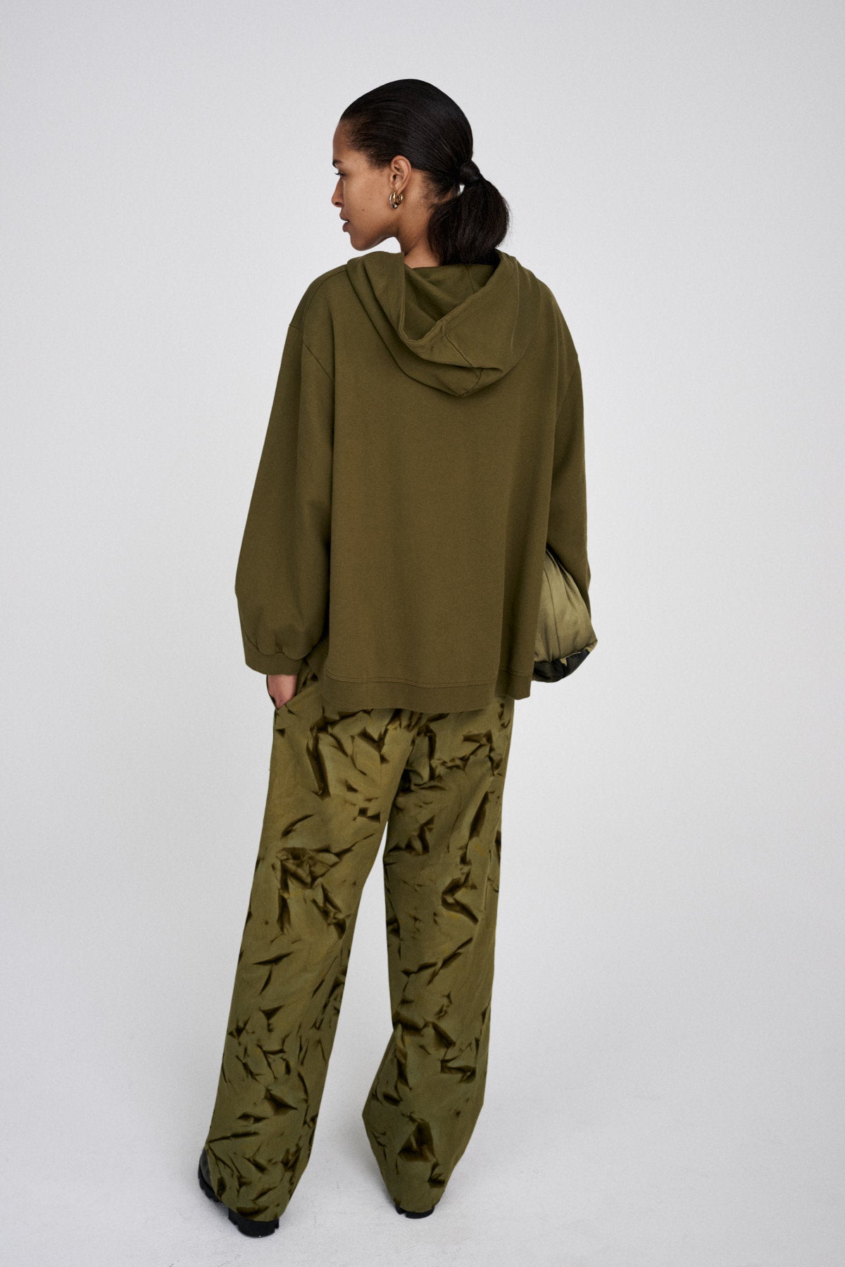 Sweatshirt - Nasima I Dark Olive 2 - Rabens Saloner - DK