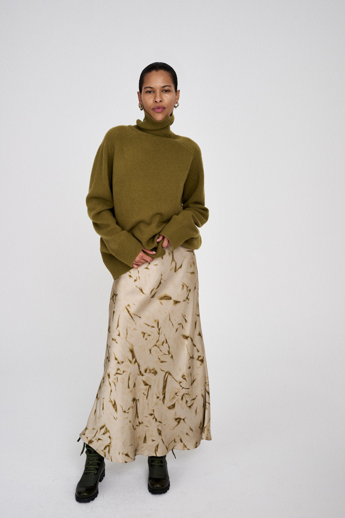 Celly - Pure wool roll neck sweater I Fern green 1 - Rabens Saloner - DK