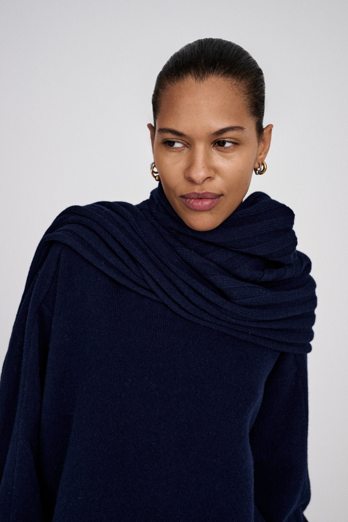 Emillia - Pure wool split scarf I Navy 1 - Rabens Saloner - DK