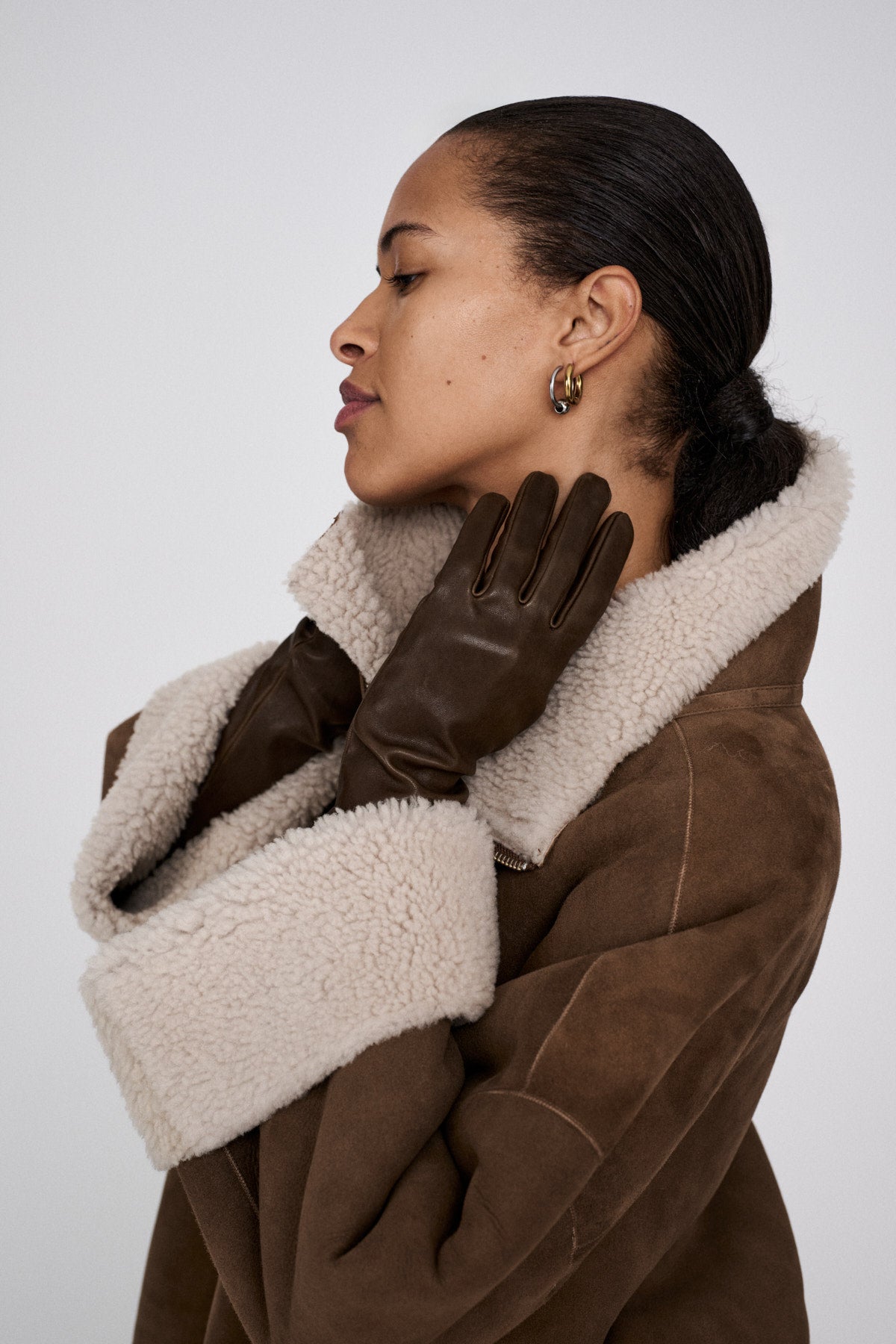 Ejsa - Shearling coat I Dark brown natural combo 2 - Rabens Saloner - DK
