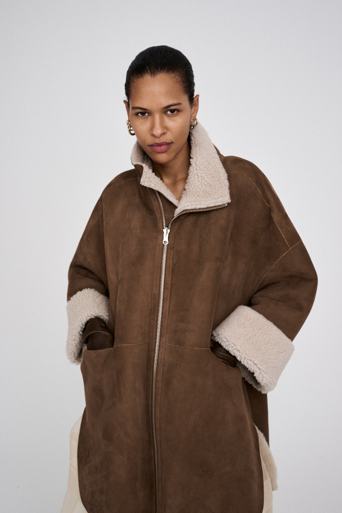 Ejsa - Shearling coat I Dark brown natural combo 3 - Rabens Saloner - DK