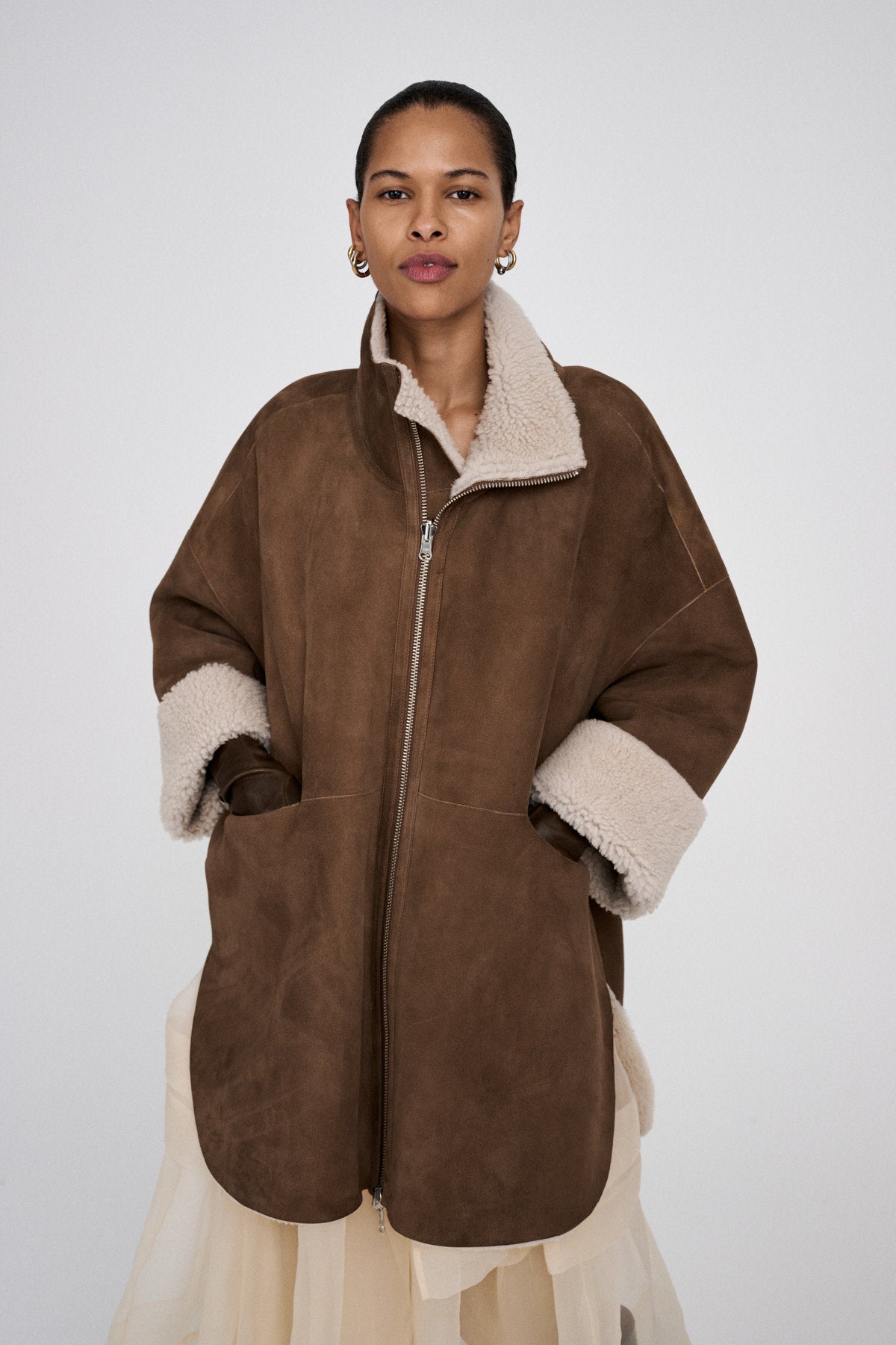 Ejsa - Shearling coat I Dark brown natural combo 4 - Rabens Saloner - DK