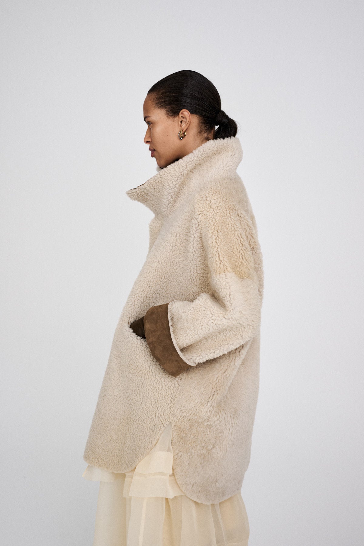 Ejsa - Shearling coat I Dark brown natural combo 5 - Rabens Saloner - DK