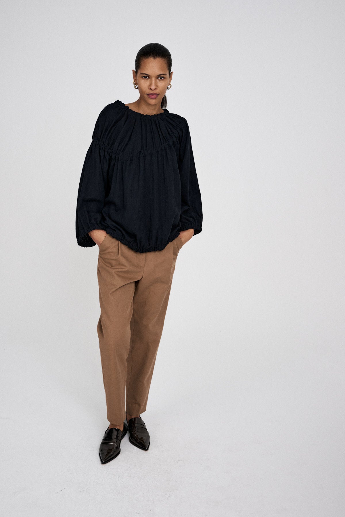 Helen - Canvas tailoring easy pants I Tobacco 1 - Rabens Saloner - DK